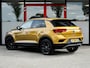 Volkswagen T-Roc 1.5 TSI Sport | Trekhaak | Black Optic | Origineel NL | 2e Eigenaar | Stoelverwarming | Camera | Adaptieve Cruise Control | Climate Control | LED Koplampen | Parkeersensoren | Parelmoer Lak |