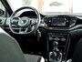 Volkswagen T-Roc 1.5 TSI Sport | Trekhaak | Black Optic | Origineel NL | 2e Eigenaar | Stoelverwarming | Camera | Adaptieve Cruise Control | Climate Control | LED Koplampen | Parkeersensoren | Parelmoer Lak |