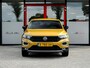 Volkswagen T-Roc 1.5 TSI Sport | Trekhaak | Black Optic | Origineel NL | 2e Eigenaar | Stoelverwarming | Camera | Adaptieve Cruise Control | Climate Control | LED Koplampen | Parkeersensoren | Parelmoer Lak |