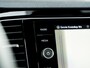 Volkswagen T-Roc 1.5 TSI Sport | Trekhaak | Black Optic | Origineel NL | 2e Eigenaar | Stoelverwarming | Camera | Adaptieve Cruise Control | Climate Control | LED Koplampen | Parkeersensoren | Parelmoer Lak |