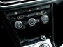 Volkswagen T-Roc 1.5 TSI Sport | Trekhaak | Black Optic | Origineel NL | 2e Eigenaar | Stoelverwarming | Camera | Adaptieve Cruise Control | Climate Control | LED Koplampen | Parkeersensoren | Parelmoer Lak |