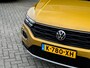Volkswagen T-Roc 1.5 TSI Sport | Trekhaak | Black Optic | Origineel NL | 2e Eigenaar | Stoelverwarming | Camera | Adaptieve Cruise Control | Climate Control | LED Koplampen | Parkeersensoren | Parelmoer Lak |