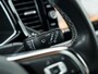 Volkswagen T-Roc 1.5 TSI Sport | Trekhaak | Black Optic | Origineel NL | 2e Eigenaar | Stoelverwarming | Camera | Adaptieve Cruise Control | Climate Control | LED Koplampen | Parkeersensoren | Parelmoer Lak |