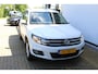 Volkswagen Tiguan 1.4 TSI Sport&Style | Incl. 12 maanden Garantie | 2e Eigenaar | Cruise controle | Climate controle | Parkeersensoren V+A | Navigatie | Automatisch inparkeren | 17 Inch LMV | Volledige onderhoudshistorie aanwezig | Origineel NL Auto | NAP |
