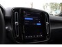 Volvo XC40 Recharge Core | Google Maps navigatie | Trekhaak, semi elektrisch inklapbaar | Verwarmbare voorstoelen | Verwarmbaar stuurwiel | 18-Inch Lichtmetalen velgen met Allweatherbanden | Parkeercamera achter | AppleCarplay | Android Auto