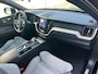 Volvo XC60 2.0 T6 Plug-in Hybrid AWD Plus Bright | PHEV | Trekhaak | Tailored Wool | 360 Graden Camera | Parkeersensoren | LED Koplampen Adaptief | Harman Kardon Audio | Alarm | Panoramadak | Elektrisch Verstelbare Voorstoelen | Stoelverwarming voor en achter | Keyless Entry | Elektrische Achterklep