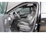 Volvo XC40 2.0 B4 R-Design | Schuif/kanteldak | Harman Kardon | Elektrische voorstoelen | Trekhaak | 360 graden camera | 20 inch | Adaptieve cruise control | BLIS |