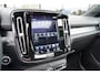 Volvo XC40 2.0 B4 R-Design | Schuif/kanteldak | Harman Kardon | Elektrische voorstoelen | Trekhaak | 360 graden camera | 20 inch | Adaptieve cruise control | BLIS |