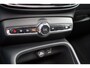 Volvo XC40 2.0 B4 R-Design | Schuif/kanteldak | Harman Kardon | Elektrische voorstoelen | Trekhaak | 360 graden camera | 20 inch | Adaptieve cruise control | BLIS |