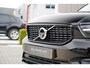 Volvo XC40 2.0 B4 R-Design | Schuif/kanteldak | Harman Kardon | Elektrische voorstoelen | Trekhaak | 360 graden camera | 20 inch | Adaptieve cruise control | BLIS |