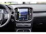 Volvo XC40 2.0 B4 R-Design | Schuif/kanteldak | Harman Kardon | Elektrische voorstoelen | Trekhaak | 360 graden camera | 20 inch | Adaptieve cruise control | BLIS |