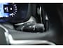 Volvo XC60 2.0 B4 R-Design | Prijs rijklaar | Pano | ACC | Trekhaak | Head-up | H&K audio | Sportstoelen |