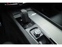 Volvo XC60 2.0 B4 R-Design | Prijs rijklaar | Pano | ACC | Trekhaak | Head-up | H&K audio | Sportstoelen |