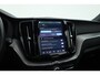 Volvo XC60 2.0 B4 R-Design | Prijs rijklaar | Pano | ACC | Trekhaak | Head-up | H&K audio | Sportstoelen |