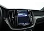 Volvo XC60 2.0 B4 R-Design | Prijs rijklaar | Pano | ACC | Trekhaak | Head-up | H&K audio | Sportstoelen |