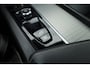 Volvo XC60 2.0 B4 R-Design | Prijs rijklaar | Pano | ACC | Trekhaak | Head-up | H&K audio | Sportstoelen |