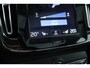 Volvo XC40 2.0 T5 AWD Intro Edition | Prijs rijklaar | Trekhaak 2100KG | Pano | ACC | Blis  | 360 camera | Leder | H&K Audio | Mem. stoel |