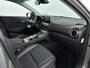 Hyundai Kona Electric EV Premium 64 kWh | SOH 95.2% | Trekhaak fietsendrager | Stoelverwarming & verkoeling | Achteruitrij camera |
