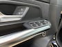 Mercedes-Benz B-klasse 250 e Business Solution AMG