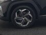 Hyundai Tucson 1.6 T-GDI Comfort 4WD PHEV 265pk | Trekhaak Afn. | Adaptive Cruise | Camera | Krell Audio | Stoelverwarming | Apple Carplay | Virtual | Blis | Stuurverwarming | Navigatie | DAB | 19"L.M | Plug In Hybrid |
