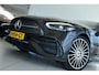 Mercedes-Benz C-klasse 300 AMG Line ''OP AFSPRAAK'' | Cruise Control | Trekhaak | Stoelverwarming | Navi | Carplay | Sfeerverlichting | 19 Inch | LED | Camera |