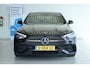 Mercedes-Benz C-klasse 300 AMG Line ''OP AFSPRAAK'' | Cruise Control | Trekhaak | Stoelverwarming | Navi | Carplay | Sfeerverlichting | 19 Inch | LED | Camera |