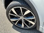 Volkswagen T-Roc 1.5 TSI 150pk DSG R-Line | Black Style | Panoramadak | Camera | Keyless | Elek. Achterklep | Dode hoek | Rijklaar incl. 1 jaar Bovag garantie