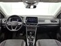 Volkswagen T-Roc 1.5 TSI Style | 150 PK | Automaat | Keyless | Digital Cockpit PRO | Stoelverwarming | Parkeercamera | Art-Velours Stoelen | All Season Banden