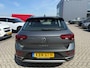 Volkswagen T-Roc 1.5 TSI Style | 150 PK | Automaat | Keyless | Digital Cockpit PRO | Stoelverwarming | Parkeercamera | Art-Velours Stoelen | All Season Banden