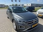 Volkswagen T-Roc 1.5 TSI Style | 150 PK | Automaat | Keyless | Digital Cockpit PRO | Stoelverwarming | Parkeercamera | Art-Velours Stoelen | All Season Banden
