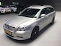 Toyota Avensis Wagon 1.8 VVTi Linea Terra I New Apk + Kln Brt I Trekhaak I Airco I 16inch LMV I Isofix I Compl. Onderhoud I 130PK.