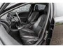 Volvo V40 Cross Country 1.5 T3 Polar+ Luxury | Trekhaak | Lederen Bekleding | Achteruitrijcamera | Parkeersensoren | Cruise Control Adaptief | BLIS | Navigatie | High Performance Audio | LED Koplampen | Elektrisch Verstelbare Stoel | Parkeerverwarming | Panoramadak