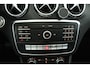 Mercedes-Benz A-klasse 160 Ambition Automaat (PANORAMADAK, NAVIGATIE, LED. MULTIMEDIA, STUURBEDIENING, CRUISE)