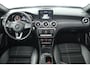 Mercedes-Benz A-klasse 160 Ambition Automaat (PANORAMADAK, NAVIGATIE, LED. MULTIMEDIA, STUURBEDIENING, CRUISE)