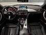 BMW 3-Serie 330e|M-pakket|flippers|lederen interieur|B48 motor|87SOH|Cruise|PDC|Topstaat