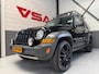 Jeep Cherokee 3.7 V6 Renegade|Youngtimer|NAP|Automaat|LPG G3|Leder|Airco|Cruise|Trekhaak|3360 kilo trekgewicht|4x4|Veel nieuw