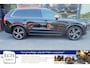 Volvo XC90 D5 235 pk Aut. R-Design Grijs Kenteken, Luchtvering