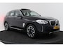 BMW iX3 Executive 80 kWh (PANORAMADAK, SFEERVERLICHTING, ADAPTIVE CRUISE, AUTOPILOT, STOELVERWARMING, 1e EIGENAAR)