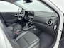 Hyundai Kona 1.6 GDI HEV FASHION DESIGN | ALL SEASONS | NAVI | CAMERA | CRUISE | LEDER | PRIVACY GLASS | DODEHOEK SPIEGELS | 16'' LM VELGEN | AUTOMAAT | HYBRID | LAGE KMSTAND! | FABRIEKSGARANTIE GELDIG T/M 9-2028! |