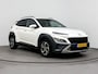 Hyundai Kona 1.6 GDI HEV FASHION DESIGN | ALL SEASONS | NAVI | CAMERA | CRUISE | LEDER | PRIVACY GLASS | DODEHOEK SPIEGELS | 16'' LM VELGEN | AUTOMAAT | HYBRID | LAGE KMSTAND! | FABRIEKSGARANTIE GELDIG T/M 9-2028! |