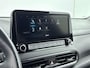 Hyundai Kona 1.6 GDI HEV FASHION DESIGN | ALL SEASONS | NAVI | CAMERA | CRUISE | LEDER | PRIVACY GLASS | DODEHOEK SPIEGELS | 16'' LM VELGEN | AUTOMAAT | HYBRID | LAGE KMSTAND! | FABRIEKSGARANTIE GELDIG T/M 9-2028! |