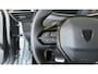 Peugeot 2008 GT | Active Safety Brake met camera en radar (automatisch noodremsysteem) met Distance Alert (waarschuwing dreigende aanrijding) | Advanced Active Safety Brake met camera en radar | Climate Control