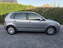 Volkswagen Polo 1.4-16V Optive | Airco | Cruise Control | Elekt. Ramen | Trekhaak | APK tot 16-02-2027!
