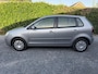 Volkswagen Polo 1.4-16V Optive | Airco | Cruise Control | Elekt. Ramen | Trekhaak | APK tot 16-02-2027!