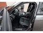 Land Rover Range Rover Velar 2.0 P300 Turbo AWD R-Dynamic SE ACC Stoelvent. HuD