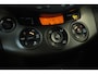 Toyota RAV4 2.0 VVTi Executive Business 4WD, Trekhaak, Dealeronderhouden!