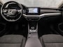 Skoda Octavia Combi 1.0 e-TSI Sport Automaat (VIRTUAL COCKPIT, 1e EIGENAAR, APPLE CARPLAY, GROOT NAVI, STOELVERWARMING, SPORTSTOELEN, CAMERA, GETINT GLAS, NIEUWSTAAT)