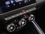 Renault Clio 1.0 TCe R.S. Line (APPLE CARPLAY, GROOT NAVI, 360 CAMERA, CLIMATE, SPORTSTOELEN, ZWART HEMEL, GETINT GLAS, NIEUWSTAAT)