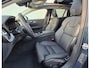 Volvo V60 2.0 T8 Phev AWD Plus Dark 19” Wielen - Panoramadak - Lighting – Harman Kardon Audio - 360 Camera -RA00 Interieur vol leder – voorruit verwarming - Achterbank verwarming - Memory stoelen