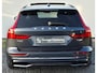 Volvo V60 2.0 T8 Phev AWD Plus Dark 19” Wielen - Panoramadak - Lighting – Harman Kardon Audio - 360 Camera -RA00 Interieur vol leder – voorruit verwarming - Achterbank verwarming - Memory stoelen